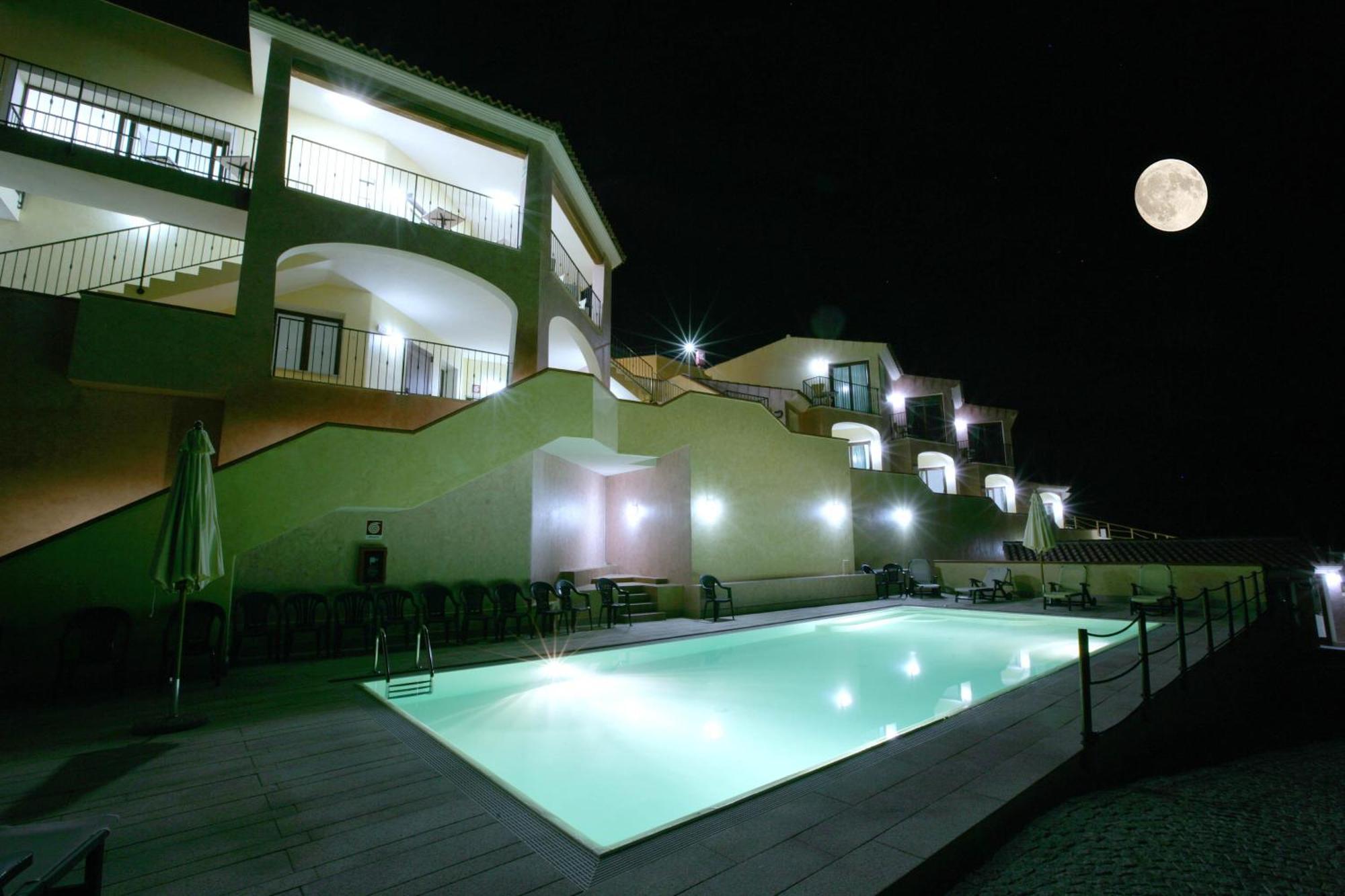 Hotel Castello Budoni Exterior foto