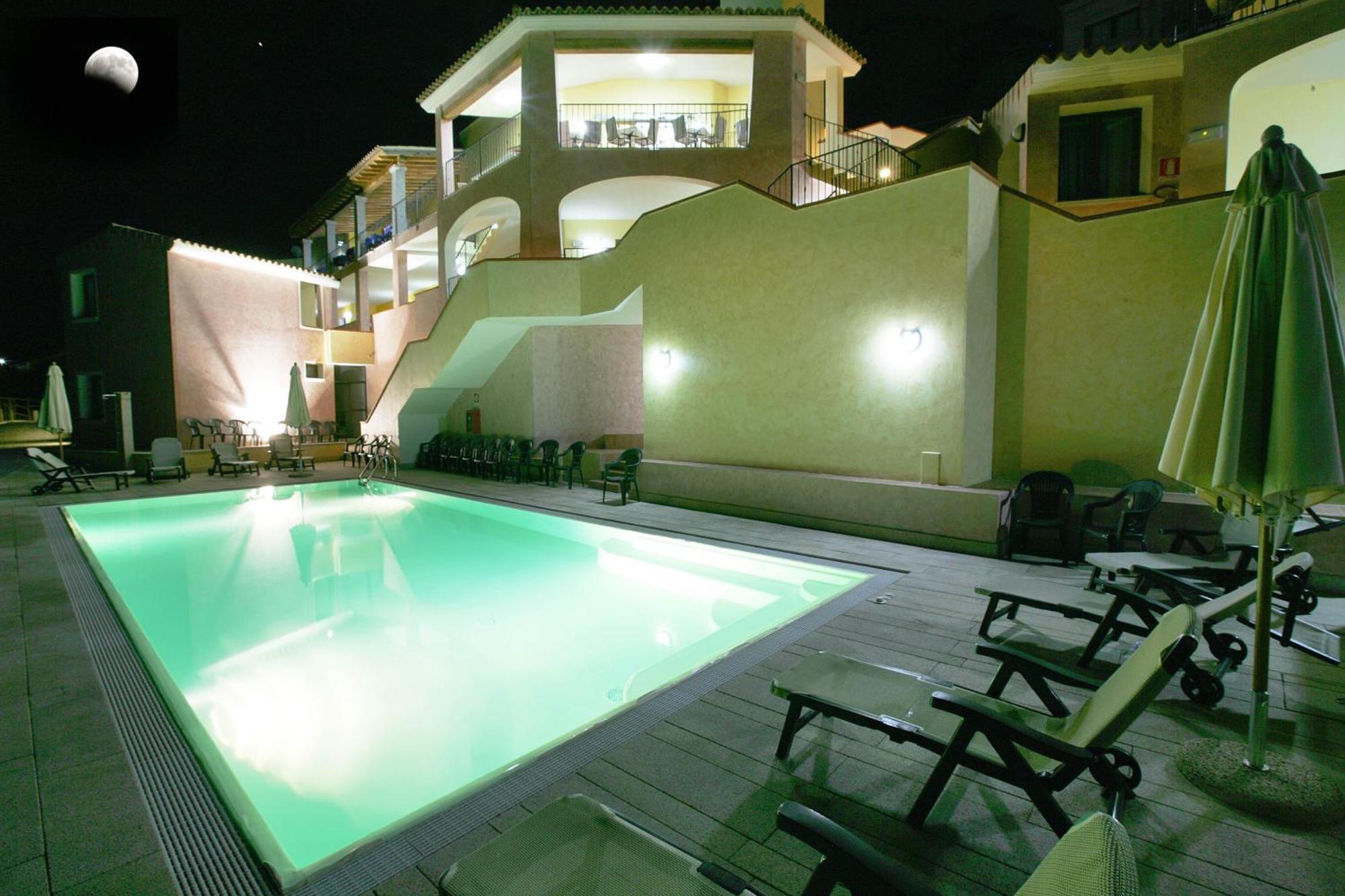 Hotel Castello Budoni Exterior foto
